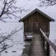 Drvena kuća na jezeru