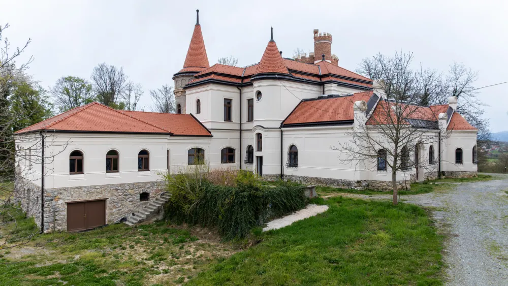 dvorac Dioš
