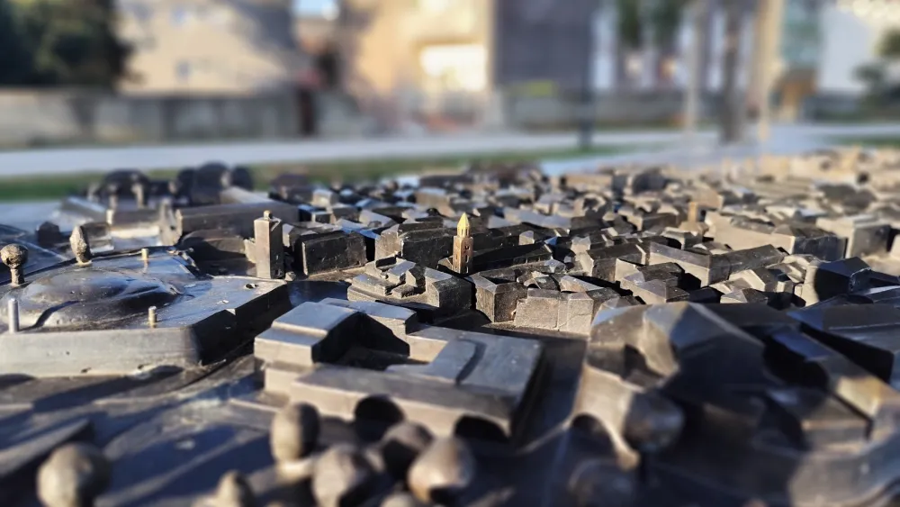 interaktivna skulpturalna maketa zadarske povijesne jezgre 