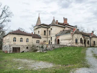 Dvorac Dioš prije obnove