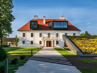 Kurija Mihalović, Feričanci