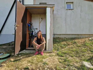 Iva Hanzen, off grid život na selu